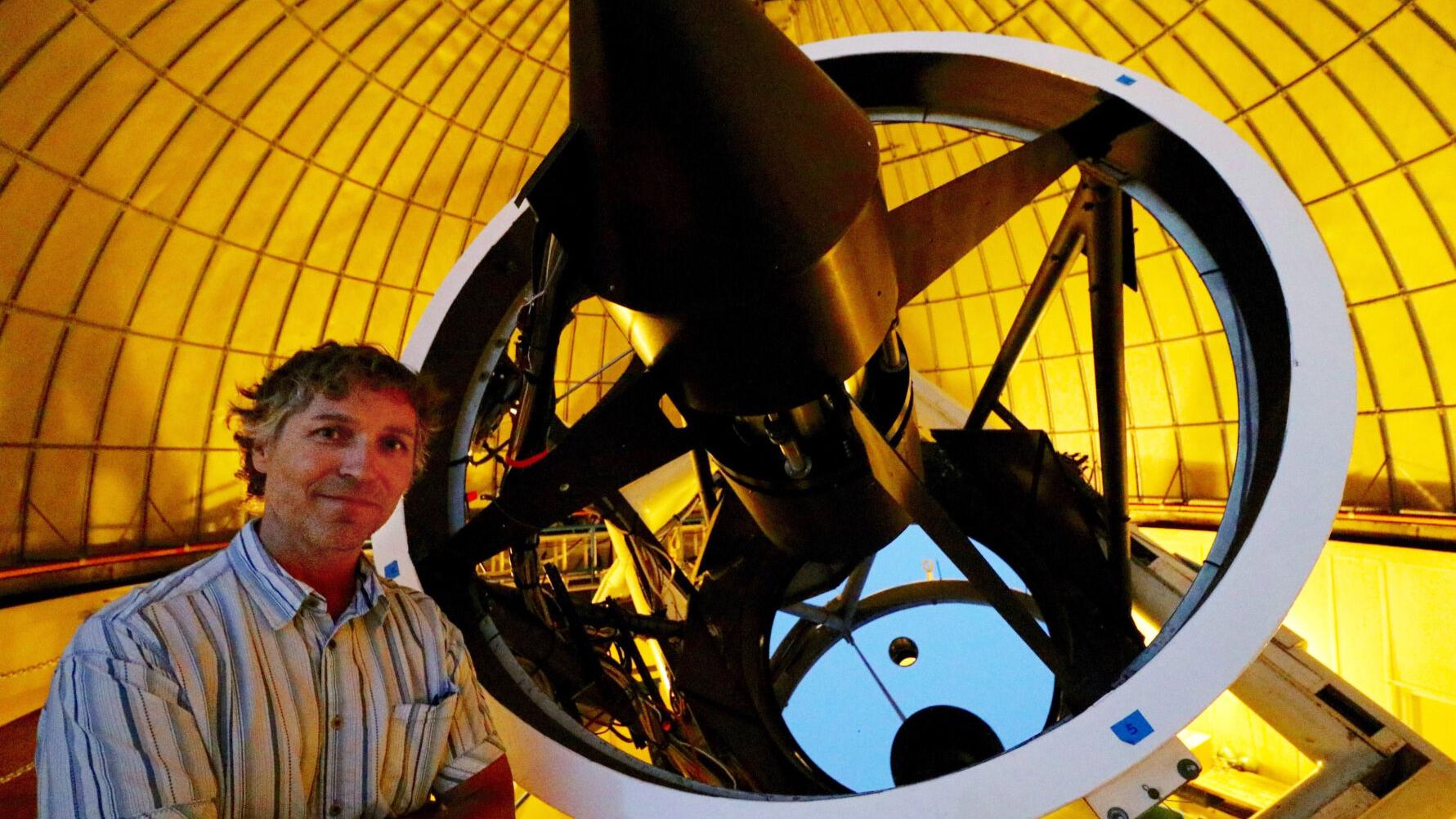 Comet discovered by UA researcher could be visible from Tucson at dusk this week